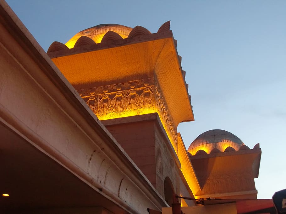 Gebäude, Beleuchtung, Wand, Konstruktion, Design, Struktur, Architektur-Design, die Architektur, Außen, Flachwinkelansicht, gebaute Struktur, Gebäudehülle, keine Leute, Himmel, Reiseziele, die Vergangenheit, Natur, Geschichte, Stadt, draußen, Anbetungsstätte, klarer Himmel, Glauben, Religion, Sonnenlicht, Tag, aufwendig, 4K