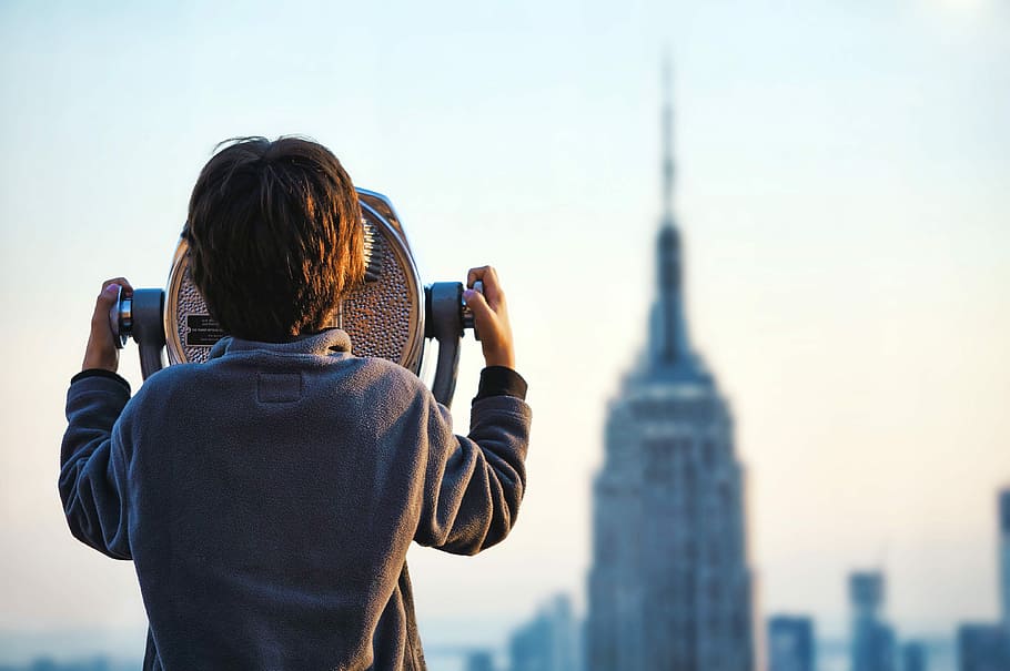 nen, mirant, edifici Empire State, visualitzador de torres, persona, utilitzant, moneda, operat, abast, binocular, noi, mà, turista, new york, telescopi, gratacels, visor, nyc, Empire State, edifici, explorant, vista, temes de fotografia, fotografiar, tecnologia, arquitectura, vista del darrere, turisme, càmera - equip fotogràfic, ciutat, destinacions de viatge, activitat, estructura construïda, exterior de l'edifici, viatjar, una persona, celebració, cel, tecnologia sense fils, centrar-se en primer pla, càmera digital, fotògraf, exterior d’edifici d’oficines, a l'aire lliure, 4K