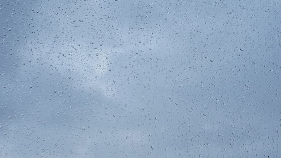 gota de pluja, perles, panell de finestra, ennuvolat, mal temps, pluja, degoteig, humit, tirar, fons, marc complet, finestra, vidre - material, aigua, transparent, naturalesa, cap gent, a l'interior, patró, dia, gris, temporada de pluges, vidre, puresa, rosada, 4K