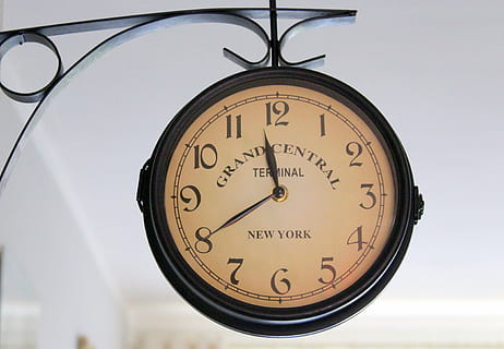 orologio, tempo, tempo trascorso, scudo orologio, suggerimenti, grande orologio, ore, orologio da parete, il meccanismo di, mano minuta, numero, nessuno, quadrante, avvicinamento, strumento del tempo, precisione, lancetta dell'orologio, cerchio, forma geometrica, giorno, forma, lancetta delle ore, numero romano, in casa, Inquadratura dal basso, romano, 4K, CC0, dominio pubblico, privo di copyright
