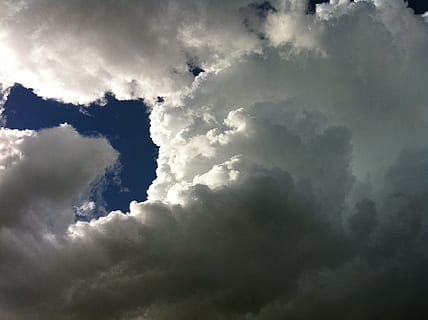 núvols, cel, tempesta, primavera, cels, estiu, blanc, blau, temps, naturalesa, Cúmulus, núvol - cel, cloudscape, núvol de tempesta, bellesa a la natura, cap gent, escenics - natura, núvol, volant, cel dramàtic, a l'aire lliure, idíl·lic, medi ambient, fons, tranquil·litat, ominós, suavitat, 2K, CC0, domini públic, lliure de regalies