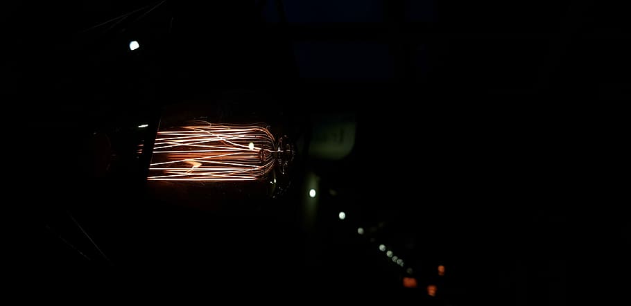 Senza titolo, luci, buio, notte, illuminato, attrezzatura per l'illuminazione, luce - fenomeno naturale, copia spazio, nessuno, in casa, lunga esposizione, raggiante, luce, elettricità, movimento sfocato, lampadina, luce elettrica, stanza buia, avvicinamento, tecnologia, movimento, sentiero leggero, sfondo nero, 4K
