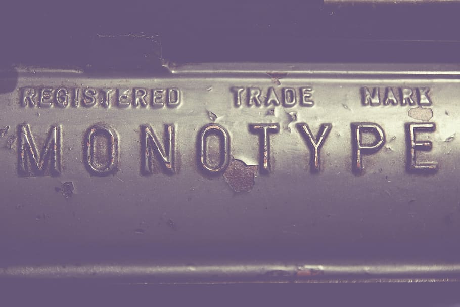 monotip, tipus, lletres, pressió, impressora, impressió, vell, vintage, retro, màquina, indústria, vella economia, Tipografia, metall, ferro, text, comunicació, cap gent, a l'interior, primer pla, dia, guió occidental, lletra majúscula, nombre, informació, sola paraula, fons, primer pla extrem, signe, carta, signe d'informació, missatge, 5K