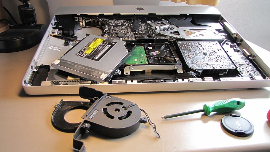 photo, computer silver imac, imac, computer, repair, apple, all in one, fan, screwdriver, workshop, drive, housing, electronics, technology, hardware, indoors, equipment, industry, no people, computer equipment, close-up, high angle view, machinery, science, studio shot, connection, circuit board, accuracy, electronics industry, ink, metal, creativity, complexity, electrical equipment, electrical component, 4K