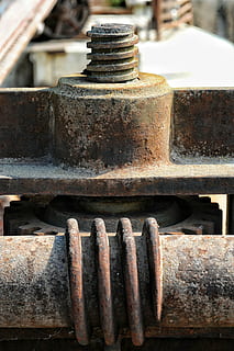 ferro, ferrugem, textura, pintura, engrenagens, cor, navios, metal, oxidado, máquinas, parafuso, fechar-se, atropelar, declínio, velho, focar em primeiro plano, estragado, deterioração, peça da máquina, porca - prendedor, ninguém, dia, abandonado, indústria, obsoleto, conexão, força, rastrear, ferro - metal, roda, 4K, CC0, domínio público, royalty free
