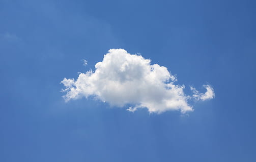núvol, cel blau, núvols, cel, blau, núvols de cel blau, núvols de cel, clima, cloudscape, fons, núvol - cel, temps, atmosfera, vent, medi ambient, Color blanc, naturalesa, bellesa a la natura, escenics - natura, idíl·lic, esponjós, llum solar, espai, cap gent, a l'aire lliure, color vibrant, llibertat, suavitat, netejar, brillant, meteorologia, Wispy, 4K, CC0, domini públic, lliure de regalies