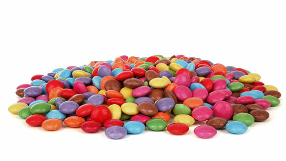 ornamente colorate asortate, buton, bomboane, ciocolată, acoperit, culoare, colorat, cofetărie, desert, alimente, grup, multicolor, teanc, Smarties, zahăr, dulce, trata, variație, multi colorate, fundal alb, studio shot, grup mare de obiecte, mâncare dulce, elimina, în interior, natură moartă, alegere, mancare si bautura, nici o persoana, mâncări nesănătoase, indulgenţă, abundenţă, formă, ispită, 4K, CC0, domeniu public, fără drepturi de autor