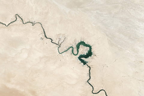 hjerteformede, grøn, broderede, tekstil, plads, NASA, sand, strand, natur, baggrunde, hav, ingen mennesker, tæt på, vinter, juledekoration, dag, jord, papir, plante, mønster, udendørs, høj vinkel visning, tekstureret, grøn farve, revnet, træ, miljø, vand, Kunst og håndværk, kreativitet, tørt klima, 2K, CC0, offentligt domæne, royaltyfrie