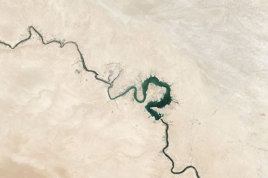 hjerteformede, grøn, broderede, tekstil, plads, NASA, sand, strand, natur, baggrunde, hav, ingen mennesker, tæt på, vinter, juledekoration, dag, jord, papir, plante, mønster, udendørs, høj vinkel visning, tekstureret, grøn farve, revnet, træ, miljø, vand, Kunst og håndværk, kreativitet, tørt klima, 2K