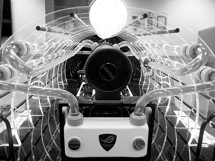 computere, Informationsteknologi, cybersikkerhed, teknologi, ingen mennesker, transportmidler, indendørs, transportform, tæt på, motor, maskineri, innovation, bil, industri, mønster, motor køretøj, lav vinkel visning, turbine, videnskab, metal, moderne, udstyr, hjul, ren, 4K, CC0, offentligt domæne, royaltyfrie