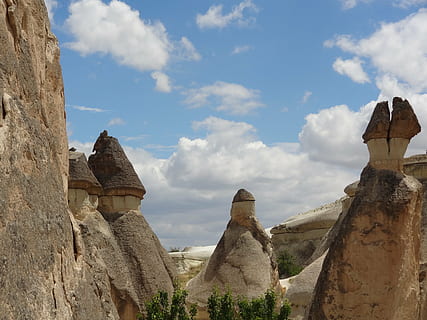 paesaggio, Cappadocia, tacchino, cielo, nuvola - cielo, natura, architettura, giorno, struttura costruita, nessuno, formazione rocciosa, roccia, viaggio, destinazioni di viaggio, storia, bellezza nella natura, roccia - oggetto, Inquadratura dal basso, il passato, turismo, solido, scenics - natura, la tranquillità, antica civiltà, eroso, 4K, CC0, dominio pubblico, privo di copyright