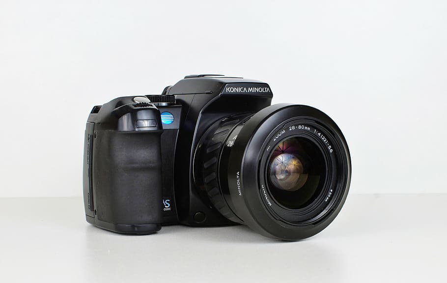 càmera, konica, minolta, càmera antiga, càmera de fotos, fotografia, llum de flaix, digital, càmera digital, dynax 5 d, vell, foto, temes de fotografia, càmera - equip fotogràfic, sol objecte, color negre, tecnologia, cap gent, negocis, fons blanc, industria del cinema, primer pla, lent - instrument òptic, equip fotogràfic, tir de l'estudi, lent - ull, indústria electrònica, a l'interior, equipament, còpia espai, modern, indústria, tallar, càmera slr, equipament elèctric, càmera de vídeo domèstica, netejar, 4K