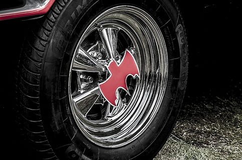 batman, car, wheel, background, nerivill1, transportation, tire, mode of transportation, land vehicle, no people, motor vehicle, rubber, day, shape, close-up, outdoors, stationary, vehicle part, metal, circle, geometric shape, black color, field, spoke, 4K, CC0, public domain, royalty free