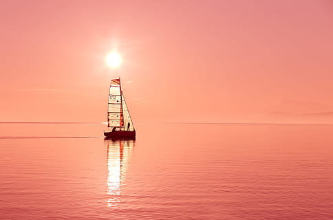 sailboat, middle, water, sailbot, boat, sailing, sunset, dusk, sunshine, summer, ocean, sea, lake, horizon, landscape, sky, beauty in nature, scenics - nature, reflection, sun, waterfront, nature, horizon over water, tranquil scene, tranquility, no people, idyllic, transportation, outdoors, sunlight, bright, 4K, CC0, public domain, royalty free
