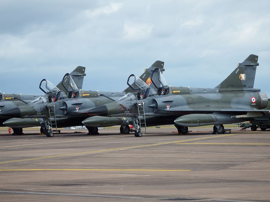 mirage, stíhačka, tryskové letadlo, vojenský, bojovník, proud, letadlo, letectvo, francouzština, letoun, warplane, leteckého vozidla, letiště, přeprava, letecký a kosmický průmysl, způsob dopravy, armáda, stíhací letadlo, vojenské letadlo, nebe, den, stacionární, mrak - nebe, nikdo, venku, Příroda, 4K
