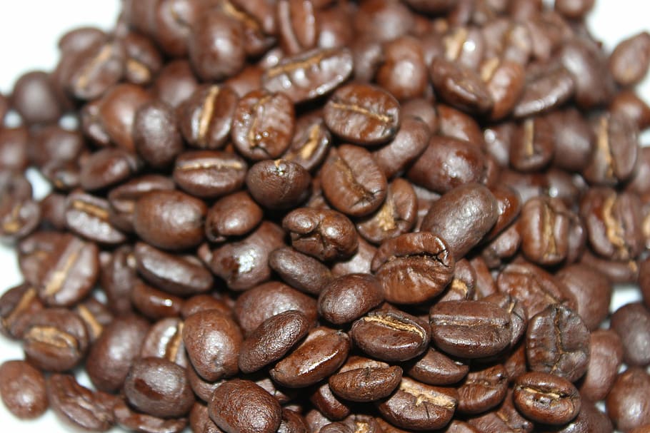 cafè, grans de cafè, b, mongetes, rostit, cafeïna, espresso, mongeta, marró, torrat, primer pla, cafeteria, beure, cafè - beguda, fons, perfumat, llavor, menjar i beguda, gra de cafè torrat, menjar, frescor, gran grup d'objectes, a l'interior, cap gent, enfocament selectiu, abundància, natura morta, patró, marc complet, refresc, 5K