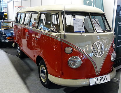 eerlijk, tentoonstelling, Old Timer, auto, historisch, oude auto's, klassiek, oldtimertentoonstelling, wijze van transport, vervoer, landvoertuig, rood, motorvoertuig, dag, geen mensen, stad, vrachtauto, stationair, buitenshuis, architectuur, reflectie, straat, bezetting, in een rij, brandweerwagen, zij aan zij, 2K, CC0, publiek domein, royaltyvrij