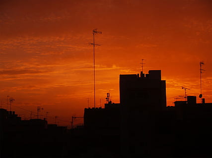 ki, ka, ko, le coucher du soleil, silhouette, ciel, structure construite, architecture, couleur orange, extérieur du bâtiment, bâtiment, nuage - ciel, personne, industrie de construction, ville, la nature, en plein air, chantier de construction, machinerie, beauté dans la nature, industrie, grue - engins de chantier, La technologie, équipement de construction, ciel romantique, 1080P, CC0, domaine public, libre de droits