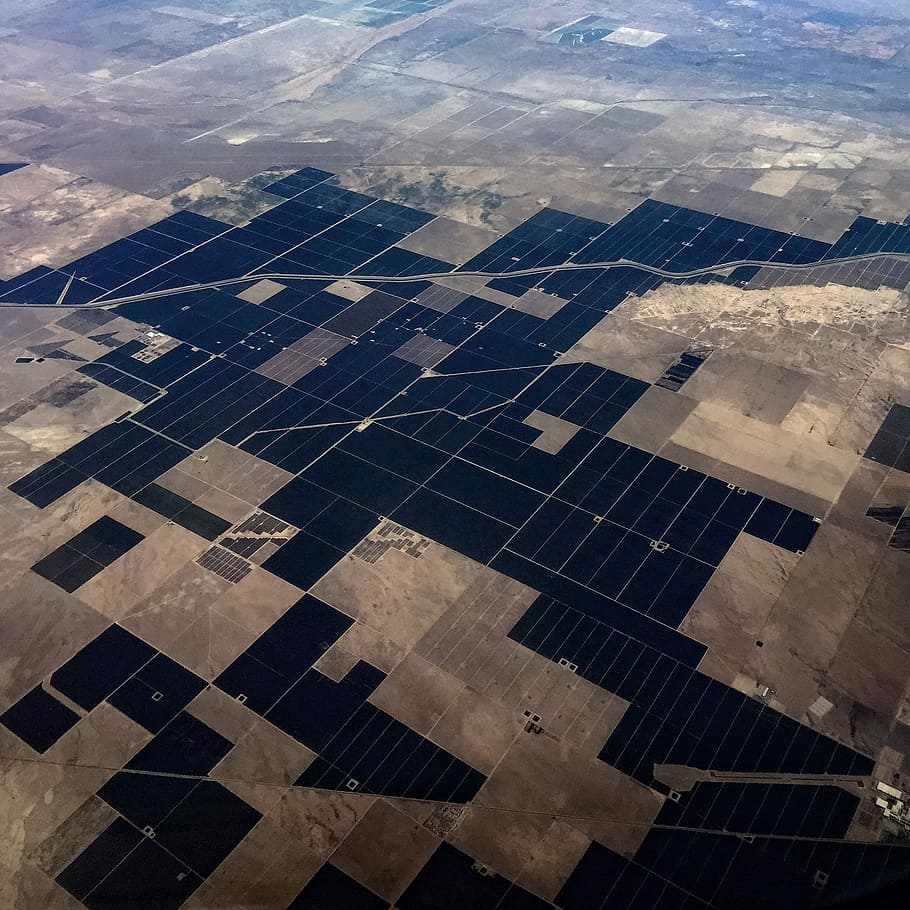 Pohled, horní, letecký, hospodařit, životní prostředí, solární energie, Příroda, den, solární panel, vzor, vysoký úhel pohledu, letecký pohled, venku, nikdo, obnovitelná energie, krajina, alternativní energie, paliva a energie, ochrany životního prostředí, patchwork krajiny, tvar, okno, krása v přírodě, design, 1080P