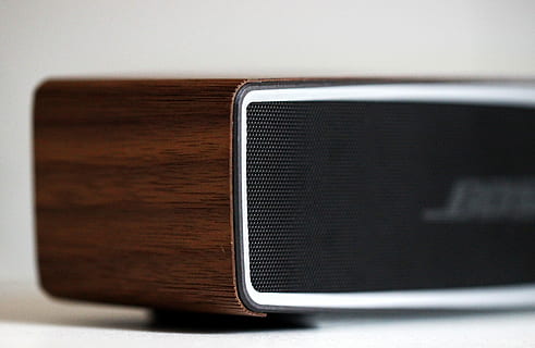 เลือก, มุ่งเน้นการถ่ายภาพ, สีดำ, ลำโพง bose, สีน้ำตาล, Bose, แบบพกพา, ผู้พูด, เบลอ, ใกล้ชิด, อิเล็กทรอนิกส์, เทคโนโลยี, การสื่อสาร, เทคโนโลยีไร้สาย, สัมพันธ์, จอภาพ, อุปกรณ์ข้อมูลพกพา, สมาร์ทโฟน, วัตถุหนึ่งชิ้น, วิทยุ, ในบ้าน, ไม่มีคน, เลือกโฟกัส, ความเบา, หน้าจออุปกรณ์, เพลง, โทรศัพท์มือถือ, ตาราง, อุปกรณ์, หน้าจอสัมผัส, เมล็ดไม้, การสื่อสารระดับโลก, 4K, CC0, โดเมนสาธารณะ, ค่าลิขสิทธิ์ฟรี