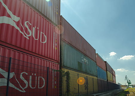 container, port, sommer, beholder, Havn, transportmidler, ingen mennesker, dag, udendørs, industri, arkitektur, last container, tekst, forretning, himmel, godstransport, bygning udvendig, meddelelse, bygget struktur, lav vinkel visning, vestlige script, transportform, natur, skilt, 4K, CC0, offentligt domæne, royaltyfrie