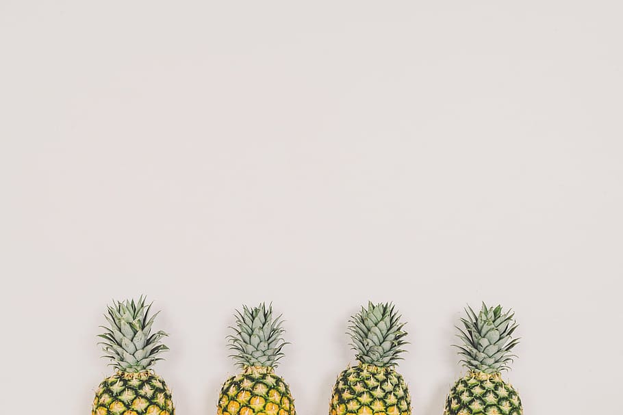 quatre, pinyes, blanc, paret, fruita, fons blanc, copyspace, mínim, pinya, menjar, frescor, madur, alimentació saludable, plàtan, tir de l'estudi, còpia espai, planta, cap gent, color verd, naturalesa, a l'interior, flor, costat a costat, creixement, cactus, en fila, planta suculenta, senzillesa, bellesa a la natura, groc, grup d'objectes, arranjament floral, 5K