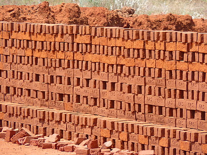 ladrillo, adobe, pared roja, rojo, pared, al aire libre, día, nadie, antecedentes, naturaleza, de cerca, arquitectura, vista de alto ángulo, estructura construida, marrón, fotograma completo, luz del sol, destinos de viaje, tierra, sólido, rock, abundancia, formacion de roca, roca - objeto, 4K, CC0, dominio público, libre de derechos