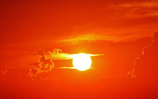 sole dorato, luminosa, nuvole, crepuscolo, luce, cielo, sole, Alba, tramonto, colore arancione, bellezza nella natura, natura, rosso, calore - temperatura, nuvola - cielo, cielo drammatico, luce del sole, cerchio, scenics - natura, giallo, forma, idilliaco, forma geometrica, ambiente, nessuno, all'aperto, astratto, illuminata, 5K, CC0, dominio pubblico, privo di copyright