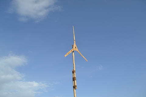 mėlynas dangus, lyginamąjį indeksą, mėlyna, turbina, technologijos, aplinką, elektros energijos, Vėjo turbina, generatorius, kuro ir energijos gamyba, vėjas, pobūdį, energijos, dangus, industrija, galia, tekinimo, žemas kampo vaizdas, debesis - dangus, dieną, nėra žmonių, aplinkos apsauga, atsinaujinanti energija, Alternatyvi energija, lauke, aukštas - aukštas, vėjo energija, pastatyta struktūra, komunikacijos, tvarius išteklius, tiesiogiai žemiau, pasauliniai ryšiai, 4K, CC0, Viešasis domenas, nemokamai