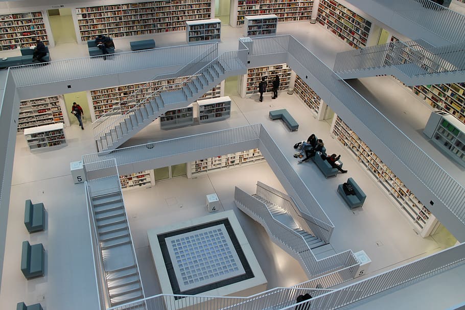 Stuttgart, arquitectura, biblioteca, lee eun-young, vista d’angle alt, a l'interior, cap gent, llibre, estructura construïda, prestatge, tecnologia, taula, dia, escala, educació, Color blanc, oficina, publicació, edifici, disseny, modern, 5K