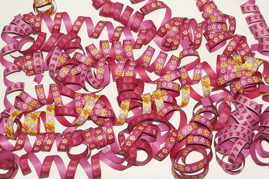 streamer, carnaval, fons, festa, colorit, color, cap gent, gran grup d'objectes, abundància, primer pla, marc complet, menjar i beguda, natura morta, fons blanc, a l'interior, menjar poc saludable, color rosa, patró, caramels, menjar, multicolor, dolç, dia, menjar dolç, vermell, 5K