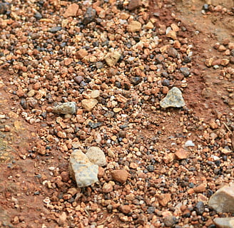 superficie, terra, difficile, rocce, pietre, piccolo, ghiaia, natura, sfondi, sabbia, ciottolo, pietra - oggetto, fotogramma intero, solido, nessuno, roccia, giorno, avvicinamento, pietra, strutturato, abbondanza, all'aperto, vista dall'alto, roccia - oggetto, cibo e bevande, ruvido, 1080P, CC0, dominio pubblico, privo di copyright