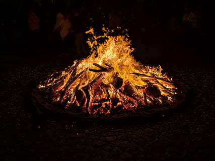 สวัสดี lohri, ไม่ได้ตั้งชื่อ, กองไฟ, ไฟ, เปลวไฟ, ร้อน, ไฟ - ปรากฏการณ์ธรรมชาติ, ความร้อน - อุณหภูมิ, กลางคืน, ไม่มีคน, ที่เร่าร้อน, เข้าสู่ระบบ, ธรรมชาติ, ฟืน, ไม้ - วัสดุ, ใกล้ชิด, มืด, เนื้อไม้, เผา, เตาผิง, กลางแจ้ง, สีส้ม, แคมป์ไฟ, พื้นหลังสีดำ, 4K, CC0, โดเมนสาธารณะ, ค่าลิขสิทธิ์ฟรี