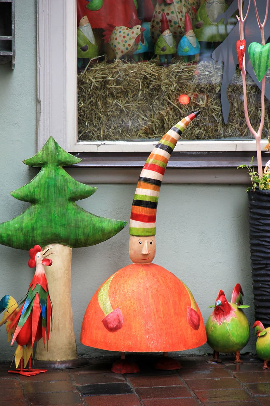 čísla, trpaslík, Gnome, hahn, slepice, kuře, dekorace, umění a řemesla, zastoupení, tvořivost, nikdo, vícebarevné, řemeslo, den, hračka, lidské zastoupení, venku, jídlo, detail, stálý život, architektura, jídlo a pití, sochařství, oslava, 5K
