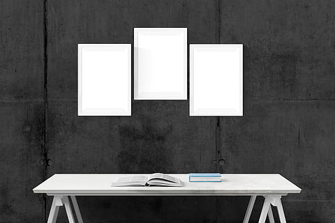 tres, rectangular, blanc, marcs de fotos, fusta, taula, pòster, maqueta, paret, plantilla, presentació, escriptori, retrat, decoració, estoc, imatge, interior, foto, buit, còpia espai, funció de construcció de parets, seient, a l'interior, cap gent, en blanc, Color blanc, material de fusta, marc, cadira, absència, mobles, negocis, tecnologia, senzillesa, grup d'objectes, 5K, CC0, domini públic, lliure de regalies
