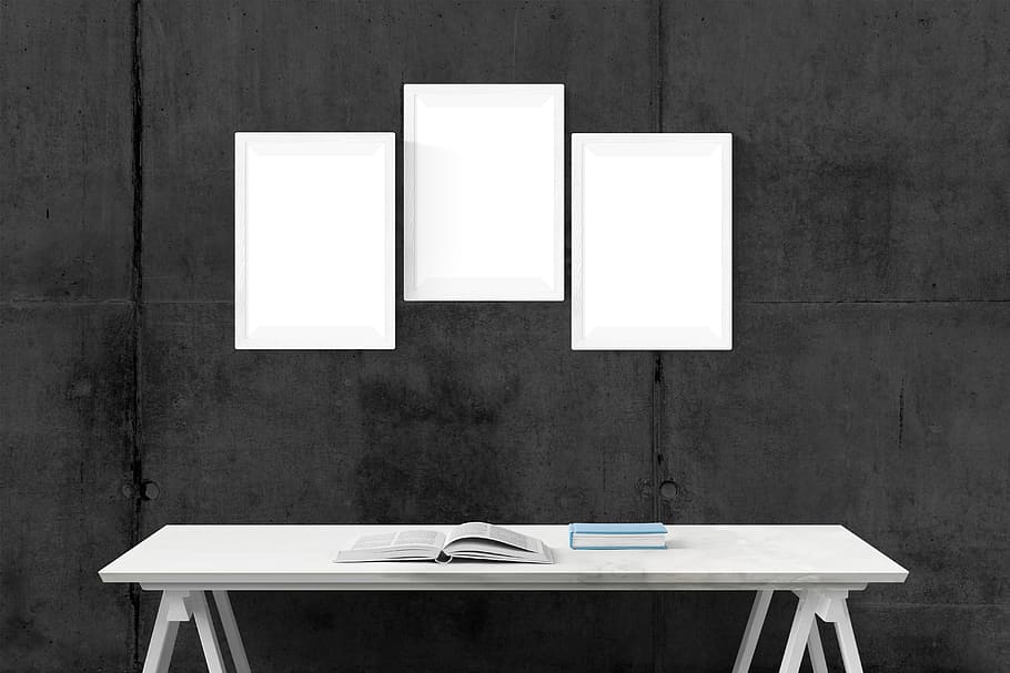 tres, rectangular, blanc, marcs de fotos, fusta, taula, pòster, maqueta, paret, plantilla, presentació, escriptori, retrat, decoració, estoc, imatge, interior, foto, buit, còpia espai, funció de construcció de parets, seient, a l'interior, cap gent, en blanc, Color blanc, material de fusta, marc, cadira, absència, mobles, negocis, tecnologia, senzillesa, grup d'objectes, 5K