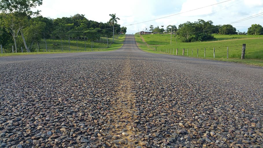 paviment, carretera, belize, arbre, planta, transport, naturalesa, tranquil·litat, cel, dia, grava, cap gent, asfalt, paisatge, direcció, escena tranquil·la, terra, el camí a seguir, a l'aire lliure, medi ambient, camp, bellesa a la natura, perspectiva decreixent, còdols, nivell superficial, 5K