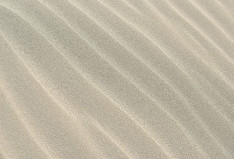 photo, white, sand, pattern, wave, texture, sand background, sand texture, nature abstract, backgrounds, textile, textured, full frame, no people, abstract, elegance, close-up, day, land, high angle view, nature, landscape, wave pattern, outdoors, environment, material, beauty in nature, sunlight, agriculture, softness, arid climate, 5K, CC0, public domain, royalty free