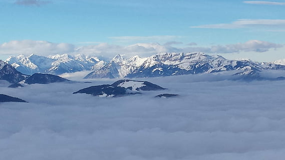 nuvole, montagne, panorama, cielo, prospettiva, cielo appannato, paesaggio, natura, nessuno, all'aperto, la tranquillità, bellezza nella natura, temperatura fredda, la neve, montagna, inverno, scenics - natura, nuvola - cielo, ambiente, scena tranquilla, catena montuosa, montagna innevata, giorno, Colore bianco, picco di montagna, 1080P, CC0, dominio pubblico, privo di copyright