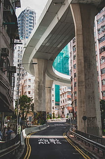 vuoto, strada, kanji, testo, alto, sorgere edifici, foto di paesaggio, città, ponte, supporto, calcestruzzo, colonna, pilastro, struttura costruita, architettura, mezzi di trasporto, esterno dell'edificio, cartello, segnaletica stradale, marcatura, modo di trasporto, simbolo, giorno, veicolo a motore, ponte - struttura fatta dall'uomo, auto, costruzione, connessione, veicolo terrestre, via della città, nessuno, edificio per uffici esterno, all'aperto, grattacielo, 4K, CC0, dominio pubblico, privo di copyright