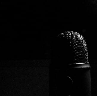 negru, condensator microfon, fundal, microfon, întuneric, audio, micro, înregistrare, sunet, înregistrare audio, dispozitiv, Electronică, stereo, înregistrări, cântec, dispozitiv de intrare, în interior, studio shot, arta culturii și divertismentului, spațiu copie, Fundal negru, tehnologie, a închide, nici o persoana, un singur obiect, muzică, echipamente de înregistrare a sunetului, echipament audio, performanţă, natură moartă, noapte, absență, argintiu colorat, 2K, CC0, domeniu public, fără drepturi de autor