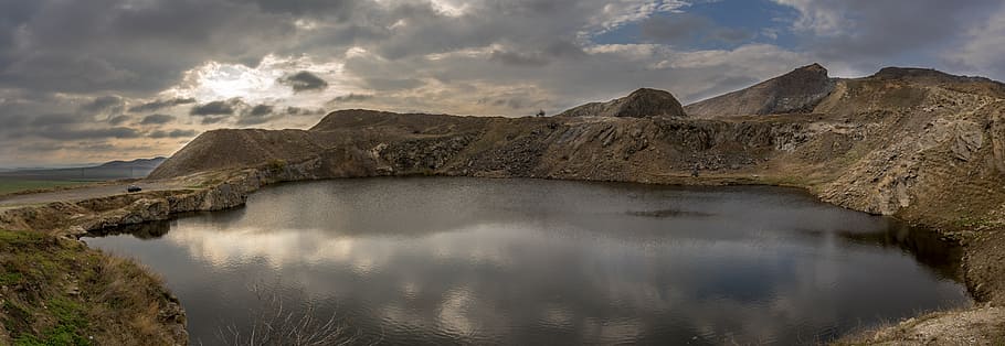 fotografia de paisagem, lago, nuvens, nublado, Lago da cratera, luz do dia, grama, panorama, montanhas, natureza, ao ar livre, reflexões, rochas, cênico, céu, agua, nuvem - céu, scenics - natureza, reflexão, montanha, beleza na natureza, meio Ambiente, terra, tranquilidade, destinos de viagem, ninguém, cena tranquila, Rocha, sólido, 5K