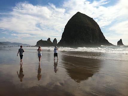 Heuhaufen, Rock, Oregon, Heuhaufen, Rock, wolke - himmel, Strand, Meer, Himmel, szenen, draußen, Wasser, Land, Schönheit in der Natur, Szenen - Natur, echte Menschen, Natur, Sand, Lebensstile, Berg, Tag, in voller Länge, Gruppe von Leuten, Reflexion, Rock - Objekt, 2K, CC0, gemeinfrei, lizenzfrei