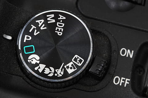 åbning, kamera, cirkel, urskive, digital, mode, objekt, Foto, fotografisk, fotografering, program, scene, udvælgelse, lukker, slr, hastighed, teknologi, hjul, nummer, ingen mennesker, tæt på, uret ansigt, holde øje, meddelelse, ekstrem nærbillede, indendørs, speedometer, sort farve, geometrisk form, tekst, udstyr, form, personlige tilbehør, tid, instrumentbræt, skilt, bil, 4K, CC0, offentligt domæne, royaltyfrie