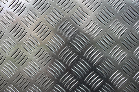 metal, gitter, mønster, baggrunde, fuld ramme, sølvfarvet, tekstureret, ingen mennesker, gentagelse, legering, tæt på, stål, børstet metal, grå, indendørs, design, skinnende, metalplader, sølv - metal, diamantformet, form, aluminium, abstrakt, jern - metal, tekstureret effekt, 4K, CC0, offentligt domæne, royaltyfrie