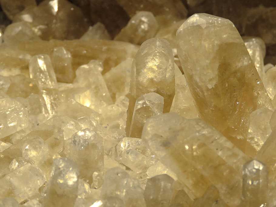 kalcit, kámen, klenot, Skála, minerální, krystal, pozadí, lesklý, detail, led, drahokam, křemen, zlaté barvy, rock - objekt, celý rám, nikdo, šperky, uvnitř, pevný, geologie, velká skupina objektů, stálý život, texturou, bohatství, zamrzlý, studená teplota, polodrahokam, luxus, 4K