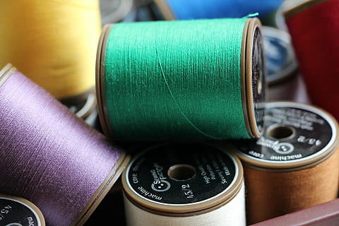 pile, assorted-color thread spools, thread, creativity, sewing, handmade, needlework, hobby, spool, hobbies, fashion, close-up, tailor, textile, indoors, technology, focus on foreground, still life, no people, choice, number, retro styled, variation, selective focus, multi colored, industry, group of objects, high angle view, photography themes, equipment, medium group of objects, leather, 5K, CC0, public domain, royalty free