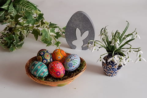 ornament, Paști, ou, închide, coş, sezon, da, sorbian ouă de Paște, tehnologie bossi, colorate ouă de Paști, primăvară, pictura ouale de Paște, ouă colorate, oua pictate, vamă, decor de paști, decoratiuni de Paști, oua de pui, Paste Fericit, ou de Paște, alimente, natură moartă, plantă, multi colorate, nici o persoana, celebrare, masa, natură, în interior, mancare si bautura, a închide, decor, vacanţă, floare, creştere, 4K, CC0, domeniu public, fără drepturi de autor