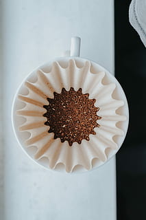 bianca, vassoio dei muffin, superiore, ceramica, boccale, pasticceria rotonda, caffè, filtro, fabbricazione, rendere, caffeina, cibo dolce, cibo e bevande, in casa, indulgenza, freschezza, cibo, natura morta, Cupcake, dolce, nessuno, tentazione, torta, avvicinamento, Colore bianco, portacellulare, concentrarsi sulle conoscenze acquisite, tavolo, vista dall'alto, forma, 5K, CC0, dominio pubblico, privo di copyright