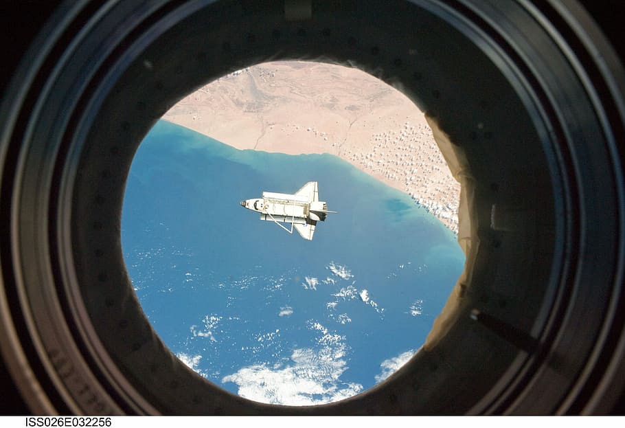 Antenne, Fotografie, Weiß, Space Shuttle, Erde, Wolken, Raumfahrzeug, Orbit, Raumschiff, Schiff, iss, Internationale Raumstation, Fenster, Tag, keine Leute, drinnen, Wasser, Himmel, Flugzeug, Luftfahrzeug, Natur, Geometrische Figur, Transportmittel, gestalten, Kreis, Transport, Sonnenlicht, draußen, fliegend, wolke - himmel, die Architektur, Reise, direkt darunter, 4K